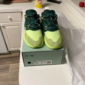 Ivy Park/Dark Green High Res Yellow/ Nite Joggers